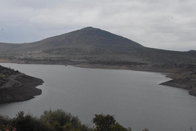 METREKARAYE 126 KLOGRAM YAI    Yata, birok ev ve i yerini su basarken, ok sayda ara da sular altnda kald. Geen ylki yan yzde 18'i bir gnde dt.    Gn iinde metrekareye 126 kilogram yan dt zmir'de, barajlardaki doluluk oranlar da 36 saat sonrasnda artt.