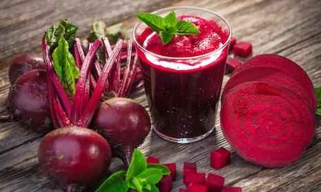 Her gn bir bardak pancar suyu tketmek, takip eden 24 saat boyunca tansiyonun dzenli seyretmesine yardmc oluyor.