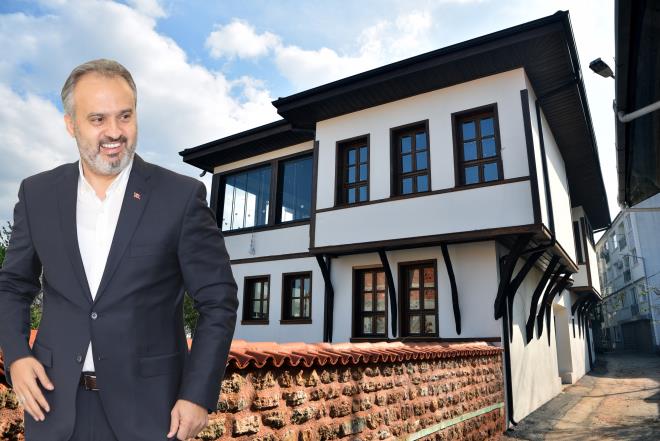 Genlik merkezi  <br>  almalar kapsamnda tarihi binann tamamen elden geirildiini, ahap karkas tayclardan ryen ve yprananlarn deitirildiini ifade eden Bursa Bykehir Belediye Bakan Alinur Akta, bylelikle tarihi adan zengin olan Muradiye?nin bir deere daha kavutuunu syledi. Blgedeki bir eseri daha ihya etmenin mutluluunu yaadklarn dile getiren Bakan Akta, ?Mze zelliini de koruyarak, zellikle mahalle sakini olan ocuklarn, genlerin, hanmlarn buray daha ok kullanabilmesine ynelik bir dzenleme yapacaz. Buras ierisinde ktphanesi, genlerin derslerini alabilecei sessiz alanlar, cretsiz internet hizmeti, seminer, danma ofisi, ett odalar ve farkl atlye almalarna imkan salayan alanlar ile bir genlik merkezi olarak hizmet verecek. Ayrca bahede de zellikle yaz aylarnda ak hava sinemas, genlik syleileri ve farklk etkinlikler gerekletirilebilecek? dedi.