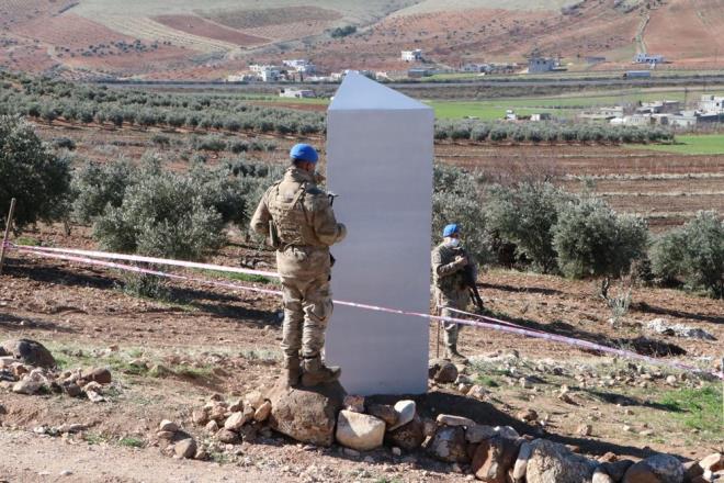12 bin yllk gemiiyle tarihin sfr noktas olarak nitelendirilen Gbeklitepe ren Yeri?nin bulunduu rencik Mahallesi'nde yaayan Fuat Demirdil, Cuma gn sabah saatlerinde buday ekili tarlasna geldi.
