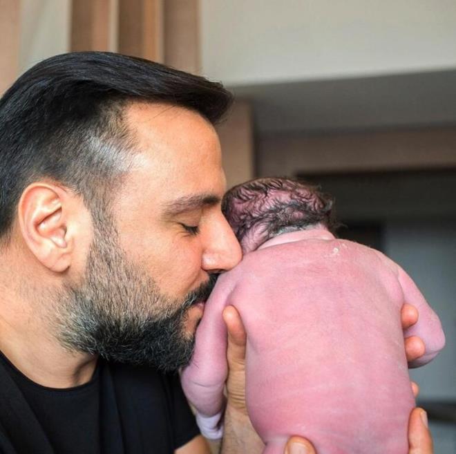 Varol, mesajnda u ifadelere yer verdi: "Allah annelik duygusunu ikinci kez yaatt iin ne kadar kretsem az... Tarifi olmayan ne gzel duygular yaadk. Allah isteyen herkese nasip etsin inallah."