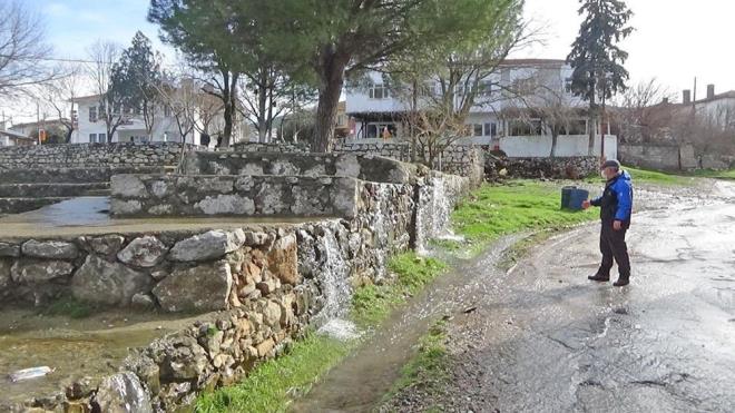 'Bin Pnarl Da' olarak bilinen Kazdalar'nn eteklerinde kalan Bayrami ilesinin Pnarba Ky ve evresindeki yeralt su kaynaklar zenginlii artyor.