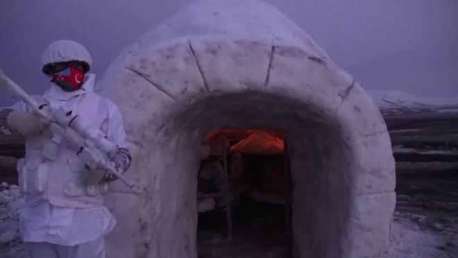 Trk Silahl Kuvvetlerinin (TSK) Kars'ta dzenledii k tatbikat kapsamnda komandolar, geceyi geirmek iin iglo evler yapt.