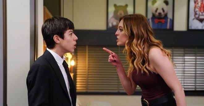 7 Ekim'de yaynlanan ilk blmnn ardndan byk ses getiren Sadakatsiz seyirciyi her hafta ekrana kilitlemeyi baaryor. Gl kadrosu ve srkleyici hikayesiyle reytingde baarsn srdren Sadakatsiz, haftalardr ayn sraya demir atm durumda yer alyor. Diziden Derin (Melis Sezen) karakterinin ayrlaca iddialar Sadakatsiz'in reytingine katk salamad.