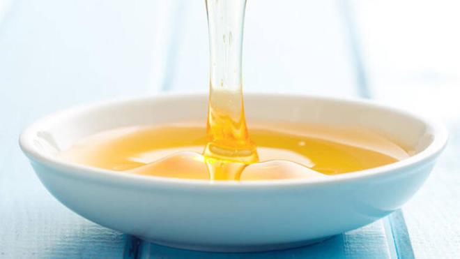 Yourdu zerine bal dkerek yemek tok tutuyor<br>  Bunlarla beraber 1 kase yourdun zerine koyacamz 1 orba ka ham bal, bizi akam saatlerinde hem enerjik hem de tok hissettirebilir&#8221; ifadelerini kulland.