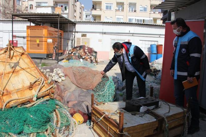 ?Tek isteimiz, sezon kapanncaya kadar balklarmzn bizim kontrolmzde bakanlmzn belirledii kurallarda avlanma yapmalar. Kaak avcln nne gemek iin zaten dier gvenlik kurumlarmzla birlikte almaktayz. Yeri geliyor drone ile de kaak avlanan balk peinde kouyoruz. Dolaysyla avlanmamalarn tavsiye ediyoruz.?