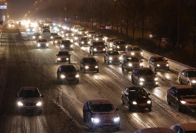 l Emniyet Mdrlne bal trafik ekipleri ise sorumluluk sahalarnda denetimlerini srdryor.