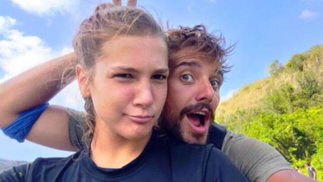 "Sonra gerek hayata dndk. Normal hayatmzdaki kendimize dndk. Cemal de kendi hayatna dnd. Kendi hayatn seviyor. O hayatn iinde de ben yoktum. O yzden gremiyoruz."