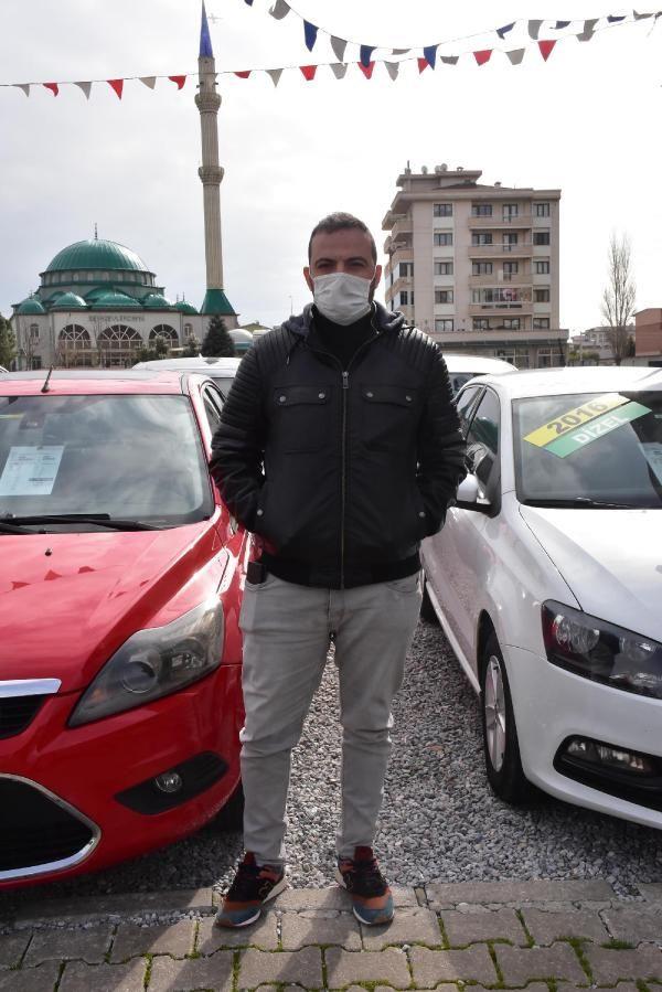 2'nci el oto galerisine fiyatlar ve modelleri grmek iin gelen Yakup Kstekci (30), "Bir ay ncesine gre uygun ama iki ay sonra ne olacak? Bilemiyoruz. Araca da ihtiyacm var, fiyatlar dkken almak istedim" dedi.
