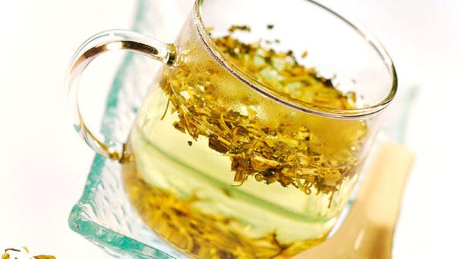 zellikle papatya ay yksek dozlarda flavon ve apigenin ierir. Bir yandan flavonlar iltihab azaltr ve bu da stresten uzak daha rahat bir uykuya neden olur. te yandan apigenin, uykuyu artrma ve uykusuzluun etkilerini azaltma yeteneine sahip harika bir antioksidandr.