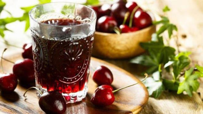 Melatonin vcudumuz tarafndan doal olarak retilir ancak uykusuzluk ekenler iin yeterli olmayabilir. Bu nedenle vine veya vine suyu tketerek daha rahat uyuyabilirsiniz.