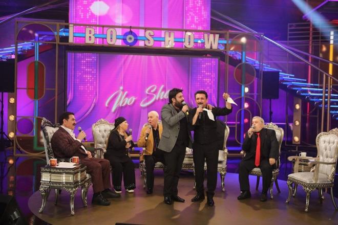 Kahtal Me, Bedia Akartrk, Nuri Sesigzel, Uur Karaku, Latif Doan'n konuk olduu bo Show'un dn akamki blm sosyal medyada byk ses getirdi. Renkli anlarn yaand programn sosyal medyadaki baars reytinglere yansmad.