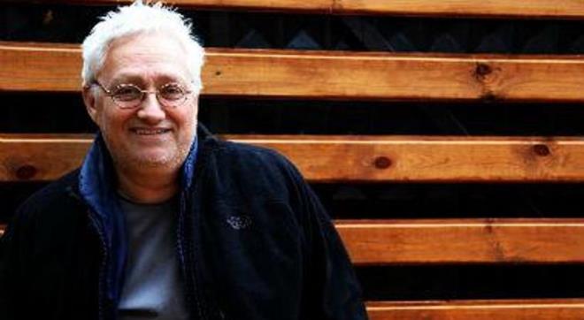 Milyoner'i yayn aknda gremeyince kanala durumu soran Kololu "Sordum durumu. ?imdilik ara verdik? dediler. Kenan mirzalolu?nun ?Kurtlar Vadisi Kaos?ta oynayaca hatta, fiyatnn bile belirlendii yazlp, iziliyor." ifadelerini kulland.