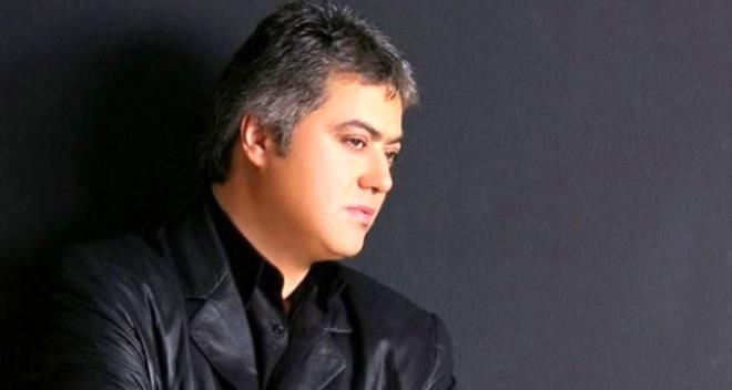 Zor gnler geirdiini Kurtolu "Zor bir ehir stanbul. Millet bizi zengin zannetsin diye ek karnesi tardk. Cebimizde bir lira para olmazd. Zor gnler geirdik." szleriyle anlatt.