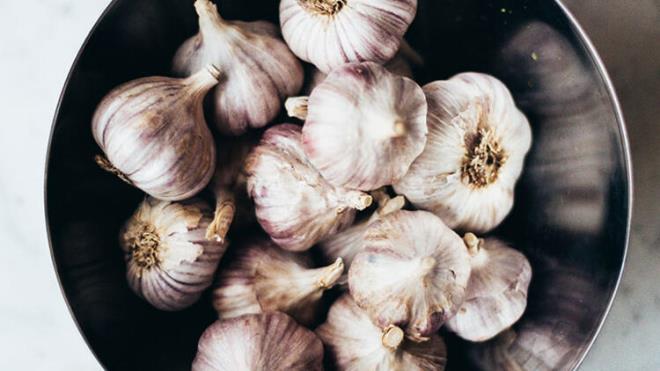 Yemeklerinize aroma ve lezzet katmak, salk asndan faydalarndan yararlanmak iin yemeklerinizde taze, konserve, kylm veya toz sarmsak kullanabilirsiniz.
