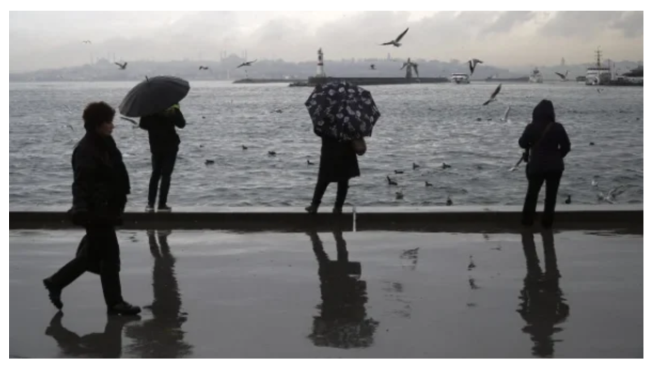  ve dou kesimlerde buzlanma ve don olay ile birlikte Marmara ve i blgelerde pus, yer yer sis grlmesi bekleniyor. Dou Karadeniz'in i kesimleri ile Dou Anadolu'nun gneydousunda  oluma tehlikesi bulunmaktadr.