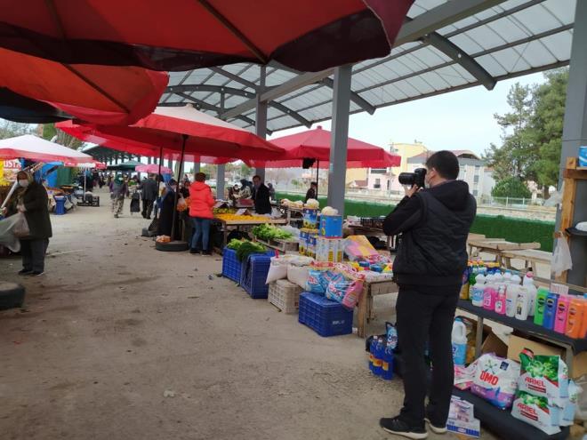 "Bildiiniz gibi mutlaka cumartesi pazar da olsa dar kmas gereken personel veya alanlar olabiliyor. Ancak bu muafiyetlerinde ktye kullanldn siz de biz de gryoruz. Buna kesinlikle msaade etmeyeceiz. Denetimler daha da sklaacak mutlaka doru olan muafiyetlerin gemesine msaade edeceiz. Aksi halde cumartesi pazar da muafiyeti kullanarak dar kmak isteyenlere izin vermeyeceiz. rnein bir sper markete yryerek gelinmesi gerekiyor. Bakanlmz genelgelerinde 'Yry mesafesi' deniyor. Bakyoruz ki yry mesafesi birine gre 100 metre birine gre 5 kilometre yrme mesafesi olmaz. Bunu normal spor yryne dntrmemek gerekiyor. Kpek gezdirmenin bir mant var bu tip durumlar biraz daha ktye kullanmamak gerekiyor. Bunlara msaade edilmeyecek bunlar bilelim.''