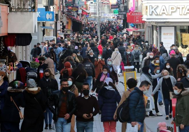 Yeni tip corona virs (Covid-19) vakalarnn yeniden art gstermeye balad Samsun'da yaplan denetim almalar artrlrken, ek tedbirler de alnmaya baland.