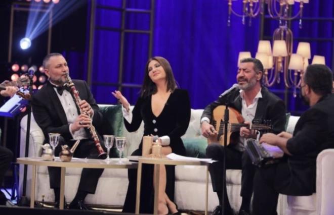 16 - arklar Bizi Syler (Kanal D)