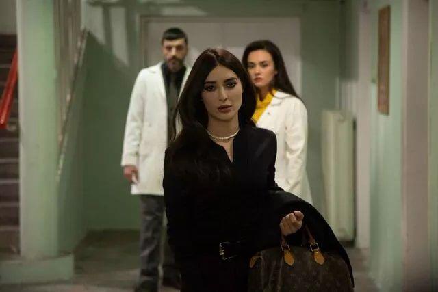 Zleyha ve Demir, hem aileleri hem de irket iin pek ok baarl i yapp, cemiyetin nnde birlikte yer alsalar da, mit ve Demir ilikisi devam edecektir.