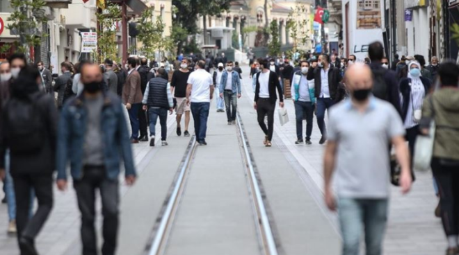 ller gruplarlara ayrld  <br>   lleri gnlk ve haftalk vaka saylarna gre, krmz, turuncu, sar ve mavi olmak zere 4 gruba ayran Salk Bakanl'nn, hazrlad listeyi hastanelere gndermeye balad iddia edildi.