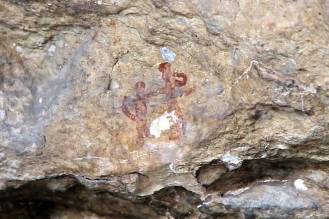 Aralarnda insan, hayvan ve eitli geotik figrlerin yer ald kaya resimleri, bilim insanlar arasnda heyecan yaratt.