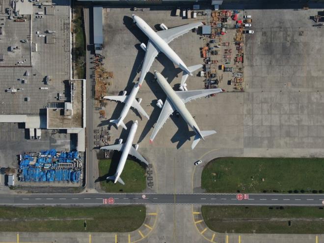 Birok uak firmas iptal olan veya azalan uu seferleri nedeniyle uaklarn park halinde bekletmek zorunda kald.