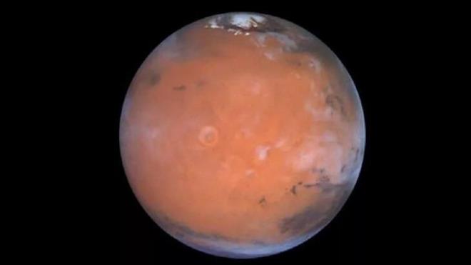Kzl Gezegen Mars'n uydular Phobos ve Deimos'un, gemite yekpare bir gk cismi olabilecei bildirildi. Phys.org sitesinin haberine gre, Zrih Federal Teknoloji Enstitsnden Emir Hseyin Bagheri liderliinde yaplan almada, gemite bir btn olan Phobos ve Deimos'un, baka bir cismin arpmas sonucu paralanarak ayrlm olabilecei sonucuna varld.