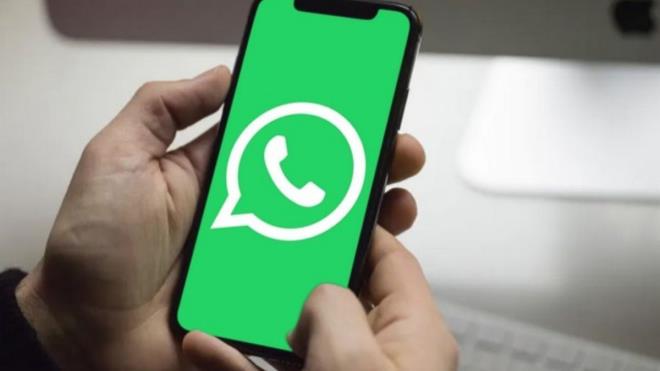 WhatsApp?n bu yeni gizlilik szlemesi insanlarda yle bir farkndala sebep oldu: "Baka uygulamalar da var ve ben WhatsApp?a mahkm deilim. Gndelik ihtiyalarm dier uygulamalar zerinden de gerekletirebilirim." Bu yeni gizlilik szlemesi yznden WhatsApp kullanan insanlarn madur olacan dnmyorum. Baka bir dnya her zaman mmkn.