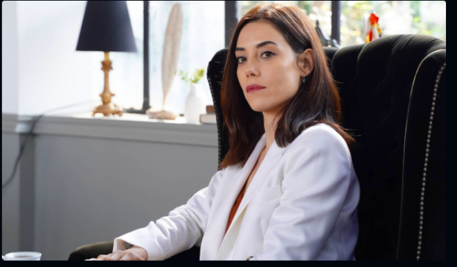 Bu sezonun reyting rekorlar kran yapmlarndan biri olan Sadakatsiz'in her blm sosyal medyann da konusu oluyor. Heyecann giderek artt son blmlerde dizinin kadrosuna yeni isimler katld.