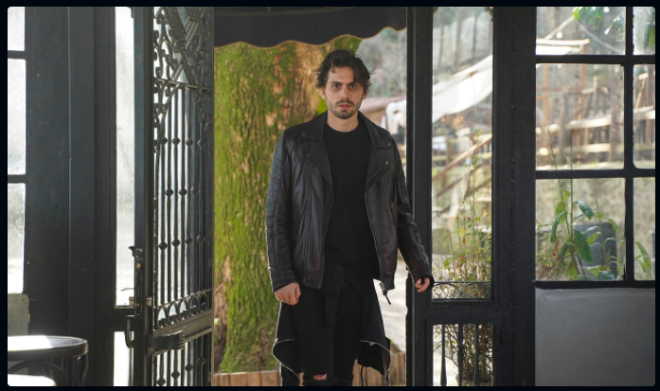 Kadroya katlarak heyecan yaratan oyuncularn dnda bu kez diziden bir veda haberi geldi. lk kez bir dizide yer alan ve oyunculuu ile tam not alan evval Sam'n olu Emir Tark Tekin, diziye yaknda veda edecek.