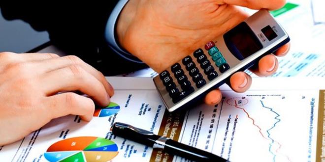 Mevduat yar  <br>  Merkez Bankas?nn parasal sklatrmaya gitmesi ve faizi yzde 17 seviyesinde tutmas mevduat bankalar tarafnda da mevduat yarna neden oldu. Birok banka mevduat toplamak iin faiz yarna girerken den stopaj oranlar da yatrmclar cezbetmeye balad.