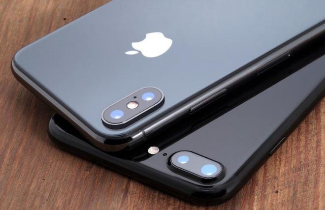 Apple'n iPhone 14 serisinde, artrlm gereklik odanda daha fazla risk alaca syleniyor. Bu noktada yolda olan akll gzl iin iPhone desteinin bu model ile sunulmas bekleniyor.