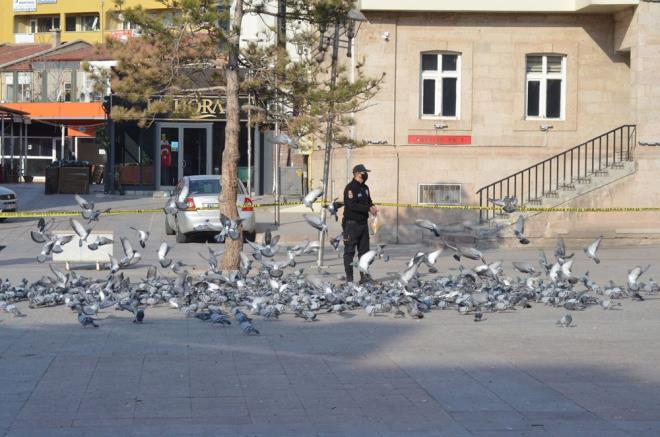 Krmz kategorideki Aksaray'da dn saat 21.00'de balayan sokaa kma kstlamas yarn saat 05.00'a kadar devam edecek.