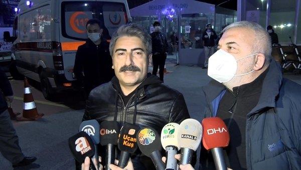 Tiyatronun yan sra birok sinema ve dizi projelerinde rol alan ztekin, TRT'ye program metin yazarl ve bir dnem Akam gazetesinde ke yazarl da yapt. Kendi web sayfasnda eitli konularda yazlar kaleme alam usta oyuncu, son olarak "Geni Aile" ve "Seksenler" dizisiyle izleyenlerin beenisini kazanmt.