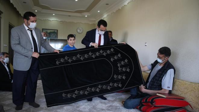 "Hal parasn keserek kendime namazlk yapmtm"