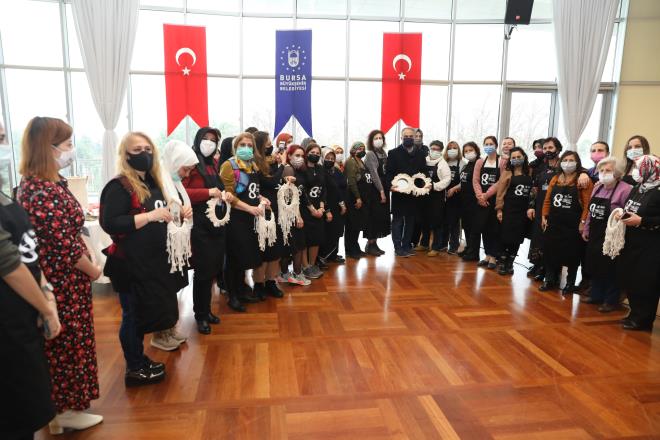 Panch nak workshopuna katlan Bra Pehlivan Akay da aylar sonra ilk kez evden ktn belirterek, kendisi iin de byk moral olan etkinlik nedeniyle Bykehir Belediyesi?ne teekkr etti.