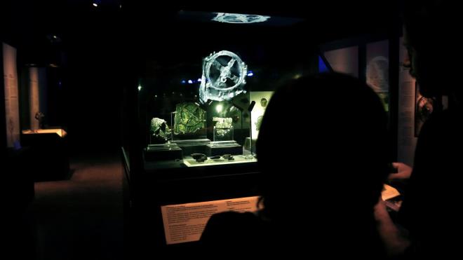 London College niversitesinden aratrmaclar, cihazn bir kopyasn yapmaya balad ve mekanizmann mantn zm olabileceklerini aktard.