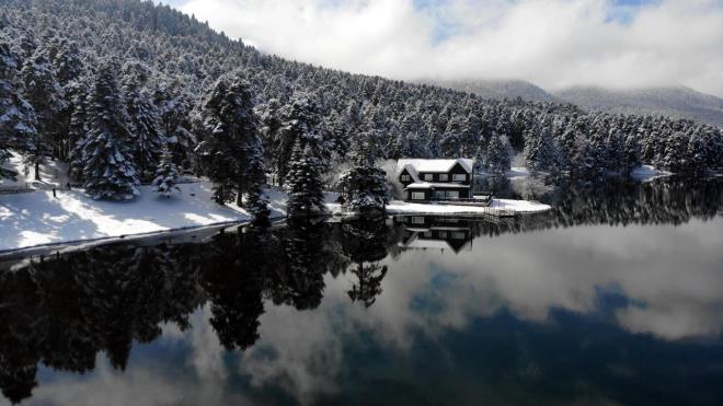 Beyaz rtnn serili olduu tabiat park grenleri hayran brakt.