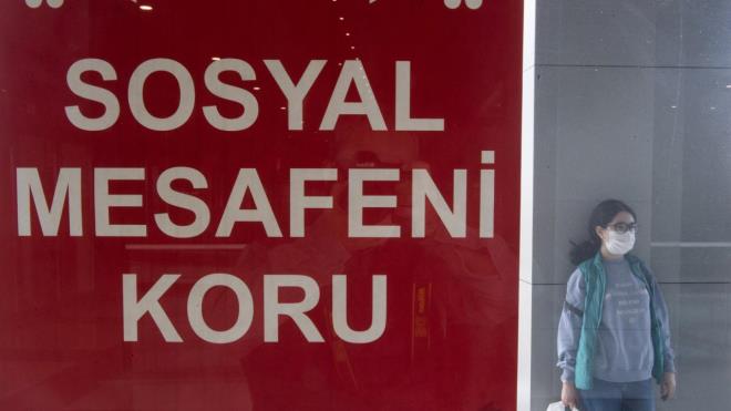 Varyant da olduu iin ok abuk yayld iin almalarn etkisini 2 haftadan nce gremiyoruz. O etkiler de tam olarak birleemedi. u an grdmz varyantn hzla ilerlemesi. ngiltere`de de grmtk bunu bizde de yzde 50 civarndadr diye dnyorum genel olarak" dedi.