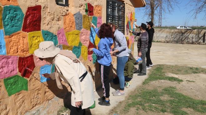 Snf retmeni Osman ncel de 5 yldr ilede grev yaptn, projeyi duyar duymaz almalara katldn belirtti.