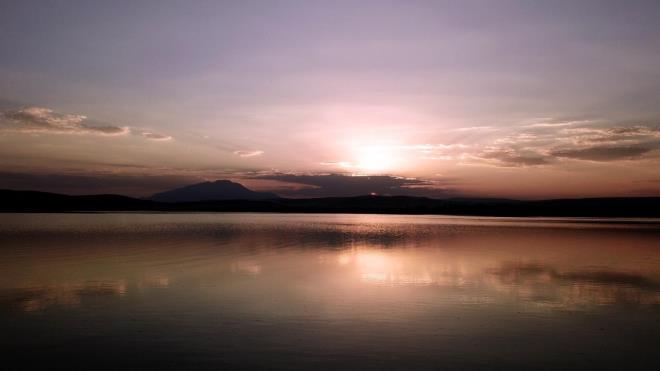 Van ve Bitlis`te yaayanlar, sosyal medyadan yaptklar paylamlarla sevinlerini dile getirdi.  Vatandalar, fotorafn birinci seilmesi iin destek ars yapt.