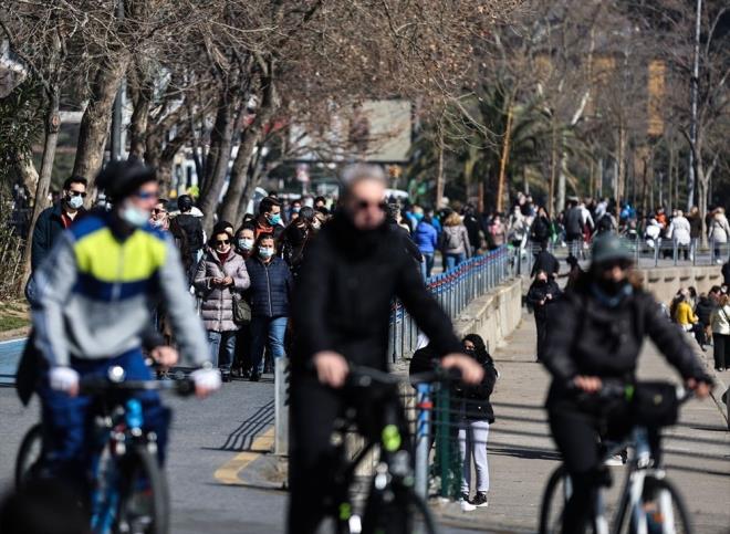 llere gre vaka artlarna bakldnda art dikkat ekiyor. Salk Bakan Koca, illere gre yeni haftalk vaka younluu haritasnda son tabloyu aklad. Karadeniz ve Marmara blgesindeki illerde vaka younluklarndaki art srd.