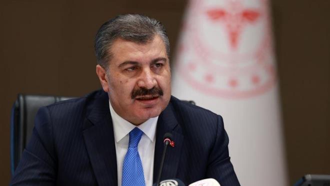 Kent, yeni haritada yz binde 19 vaka oran ve toplam 71 vaka saysyla sar kategori rakamlarna km oldu. 3 L MAV KALDI    Bakanln renklere ayrd risk haritasnda 14 il maviydi. Bu illerin 13' Dou ve Gneydou Anadolu'da, biri ise batda (Uak) yer alyordu. Ancak bakanln aklad 6-12 Mart haritasna gre mavi rengin rakamlarna sahip sadece  il kald. Bu iller Siirt (yz binde 2), rnak (yz binde 4), ve Hakkari (yz binde 8) oldu.