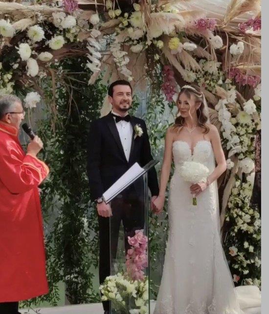 Spor yorumcusu Ersin Dzen ve spor spikeri Seyhan ako hayatlarn birletirdi.