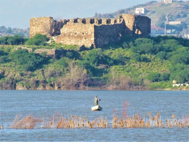 Aydn?n Ske ilesinde bulunan ve Ulusal neme Haiz Sulak Alan olarak kabul edilen Azap Gl?nde ekoturizm incelemeleri gerekletirildi.