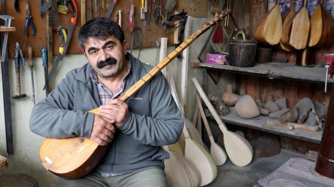 Ak Veysel`in sazn 2 yl klfndan karamad