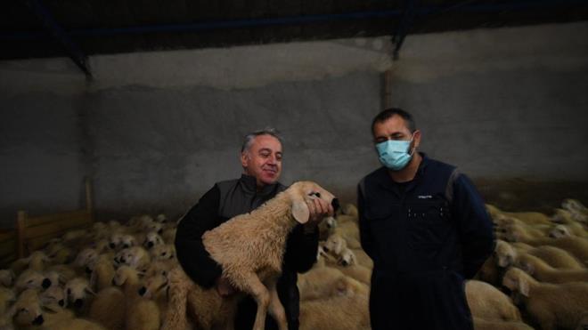 letmeyi ziyaret eden Kayseri Tarm ve Orman Mdr Mustafa ahin ise 10 yl retmenlik yapp ata mesleine dnen Vurdem`in 600 kkbalk sr sahibi olmasnn mutluluk verici olduunu anlatt.