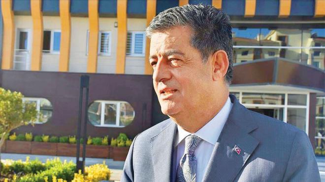 GR IKILARA SIKI DENETM  Aslnda yurt genelinde btn illerde yrtlen almalar uyguladklarn anlatan Vali Pehlivan, burada ekstra kollektif alma anlayn biraz daha etkin bir ekilde hayata geirdiklerini vurgulad. Pehlivan, Bilim Kurulu?nun ald tavsiyeleri, ileri Bakanl?nn genelgelerini takip etmek suretiyle alana yanstmaya altklarn da vurgulad.