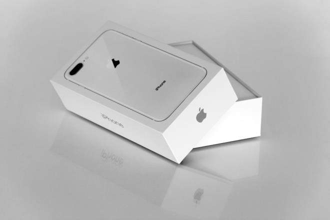 Bloomberg'in ocak ayndaki haberine gre yeni iPhone modeli iPhone 12'den ufak farkllklar gsterecek. Apple daha nce de yeni modellerini S serisi altnda piyasaya srmeyi tercih etmiti.